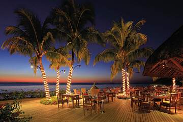 Victoria Beachcomber Resort & Spa