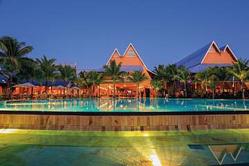 Victoria Beachcomber Resort & Spa