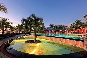 Victoria Beachcomber Resort & Spa