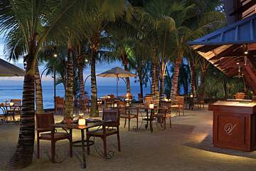 Victoria Beachcomber Resort & Spa