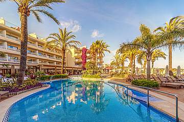 Viva Golf Adults Only