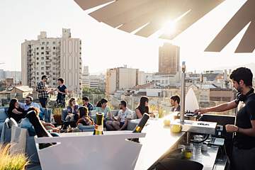 Yurbban Trafalgar Hotel