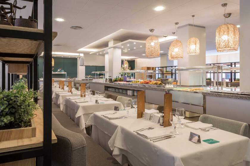 Aqua Hotel Bertran Park