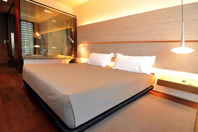 B Hotel
