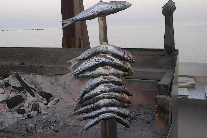 Benalmadena Costa - čerstvé ryby na promenádě