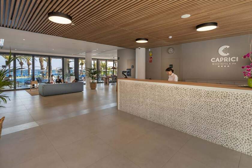 Caprici Beach Hotel & Spa