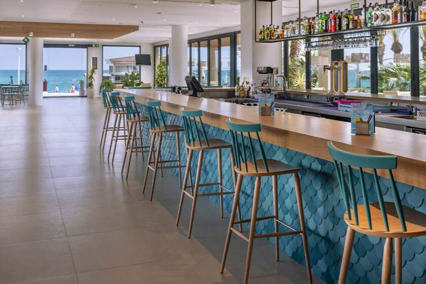 Caprici Beach Hotel & Spa