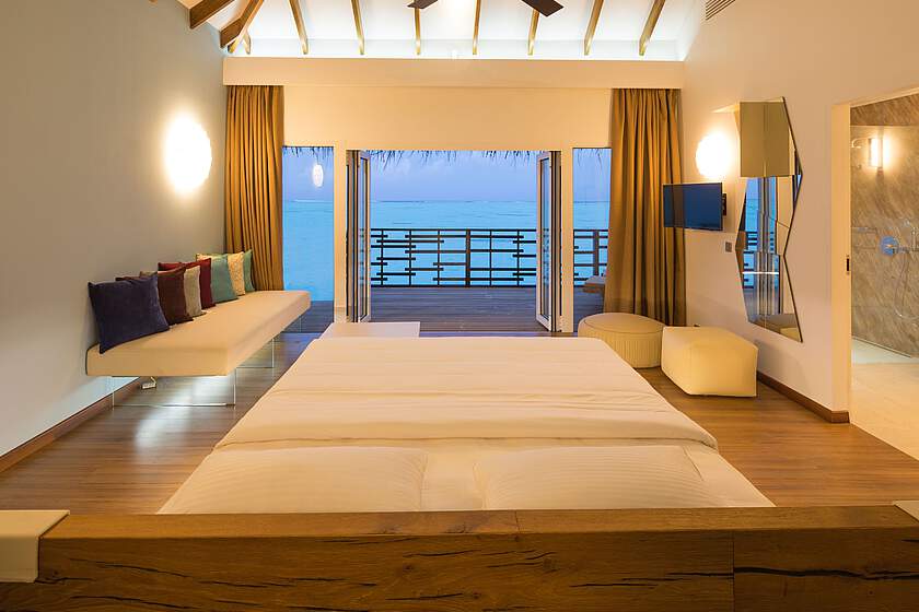 Cocoon Maldives Resort - Vodní vila