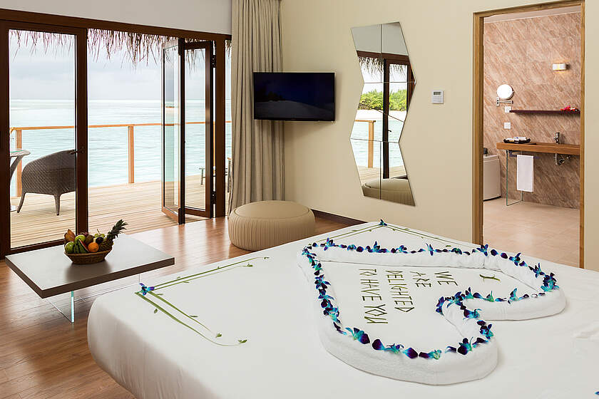 Cocoon Maldives Resort - Vodní suite