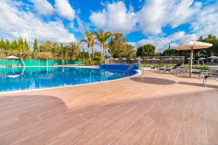 Eix Lagotel Holiday Resort