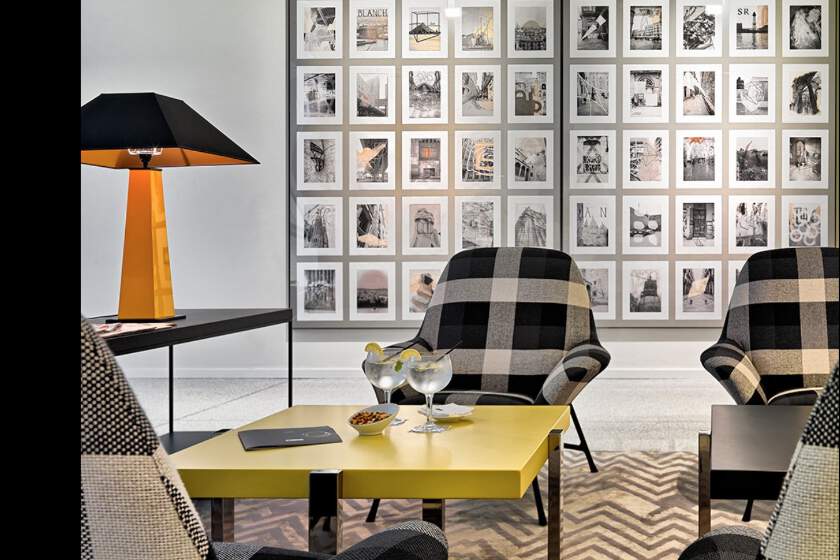 H10 Art Gallery Hotel