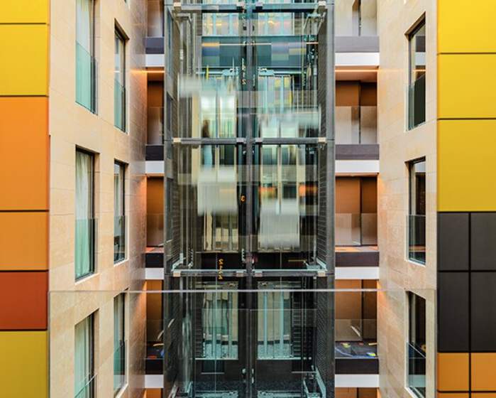 H10 Art Gallery Hotel