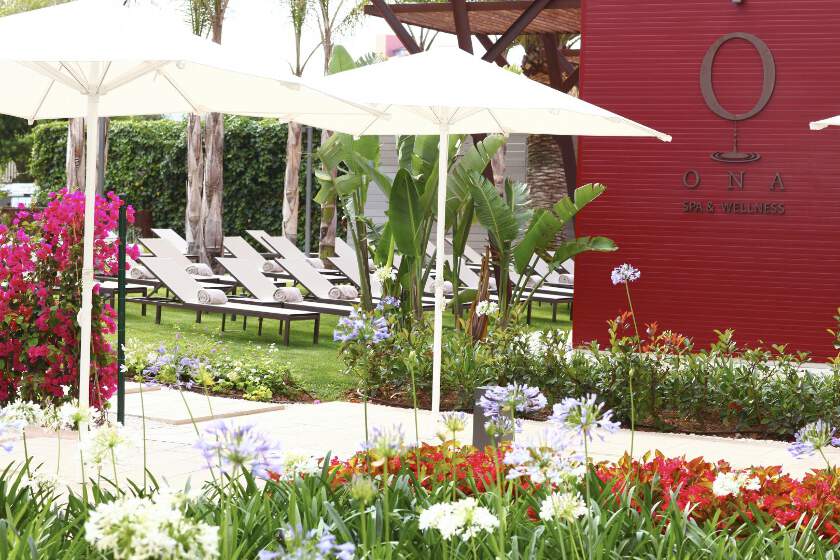 Hotel Pure Salt Garonda