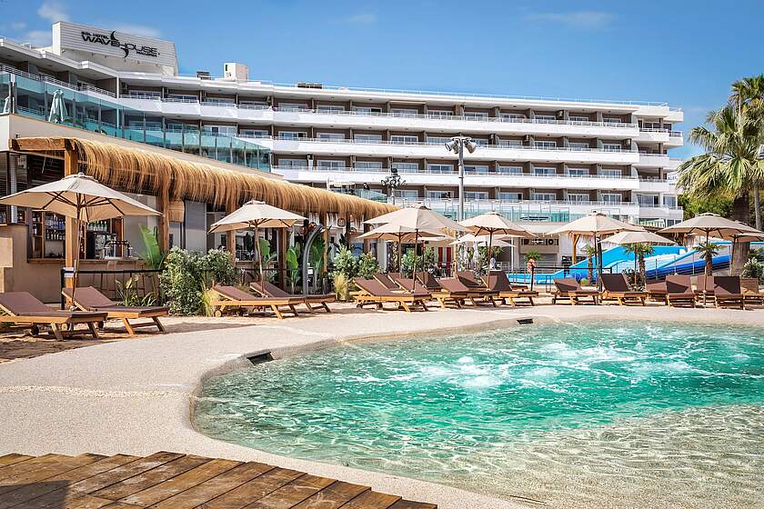 Innside by Meliá Wave Calviá