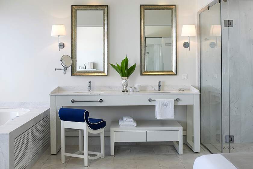 Knossos Beach Bungalows & Suites