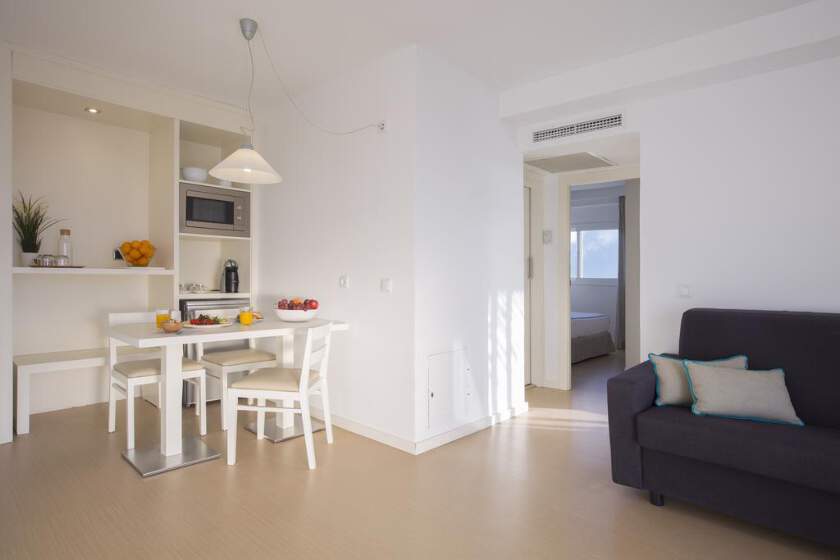 Las Gaviotas Suites Hotel & Spa