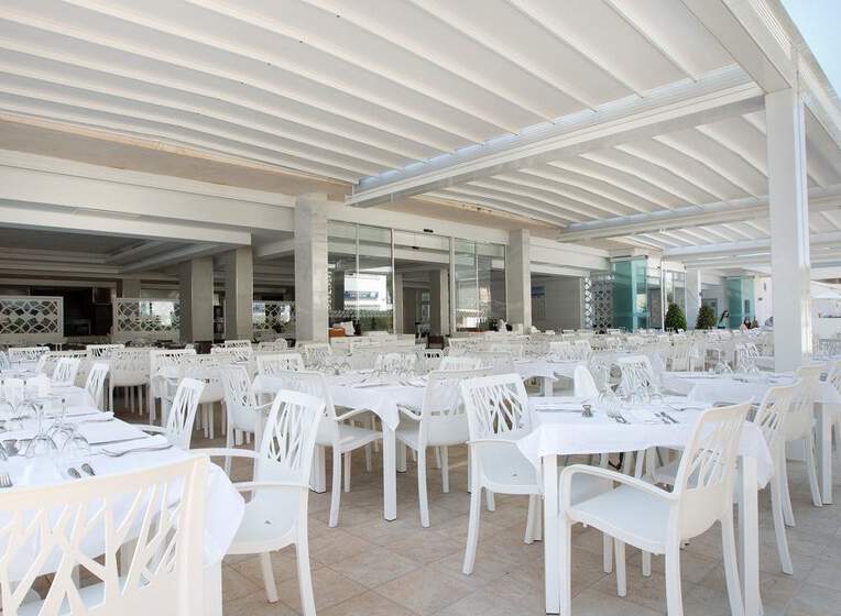 Mar Hotels Playa de Muro Suites