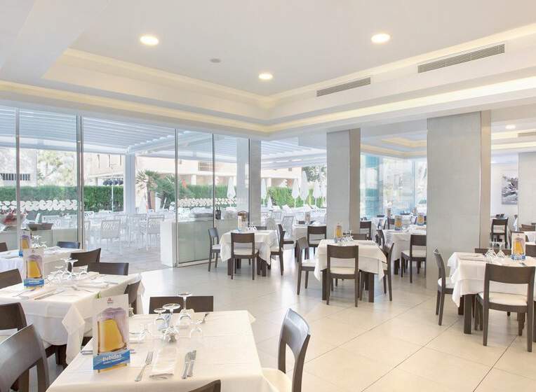 Mar Hotels Playa de Muro Suites
