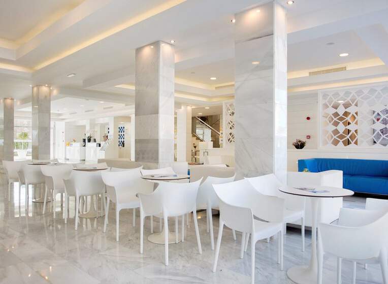 Mar Hotels Playa de Muro Suites