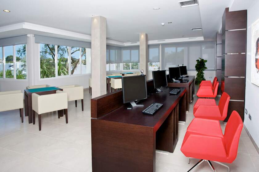 MarSenses Ferrera Blanca Hotel Family