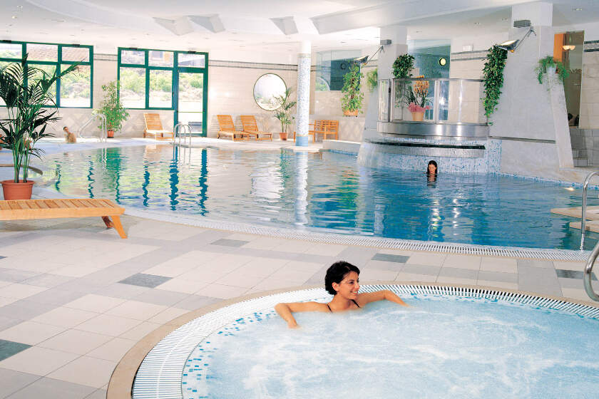 Parc Hotel Gritti - krytý bazén s vířivkou