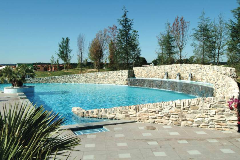 Parc Hotel - klidová zóna u bazénu