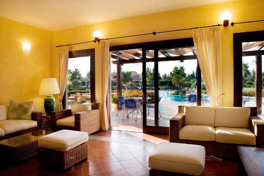 Rezidence Lantana Resort