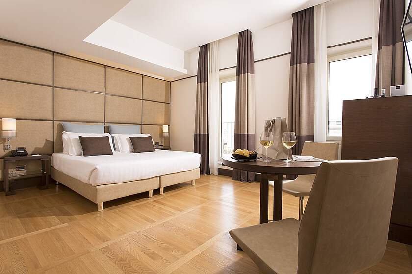 The Independent Hotel - Superior